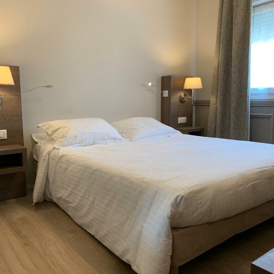 Vallon-Pont-dʼArc Hotel Berneron מראה חיצוני תמונה
